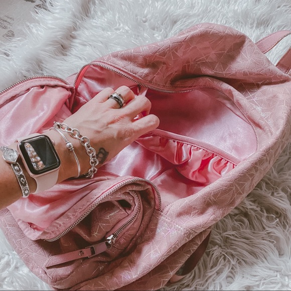 ❌SOLD❌ Pink iridescent geometric print backpack - Picture 12 of 12